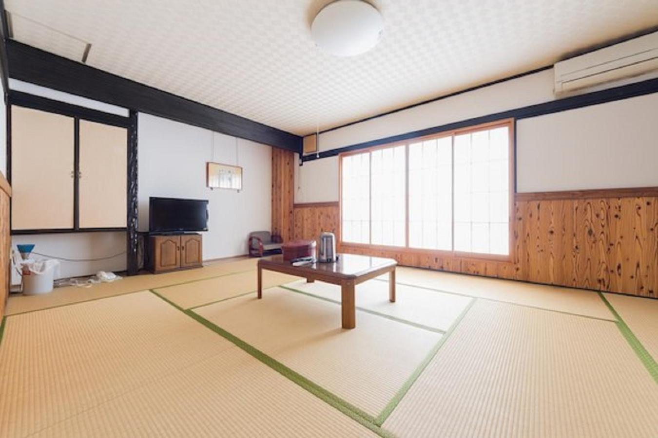 Hotel Villa Dogo Matsuyama  Extérieur photo